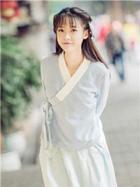 半藏森林：喜欢穿汉服的古典少女