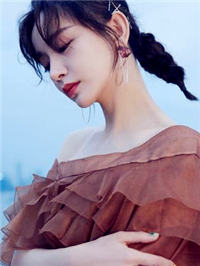 施诗：秀腿可餐