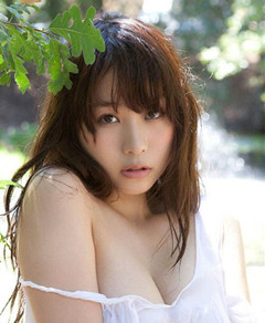 忧郁的日本妹子