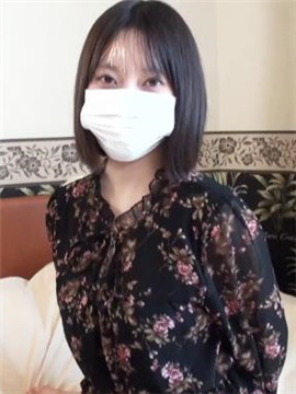 近所に住んでいる冴えない彼女。