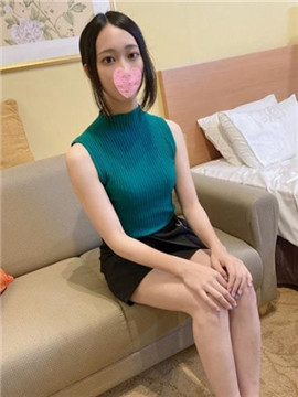 色白長身苗条ー娘