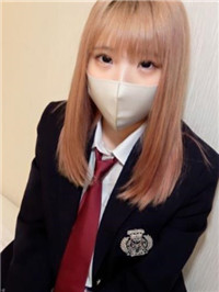 穿着制服在秋叶原的一家咖啡馆工作的地下偶像。