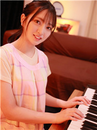 【影片】Ｄ奶新人美少女《永野铃》FC2无码履历曝光！